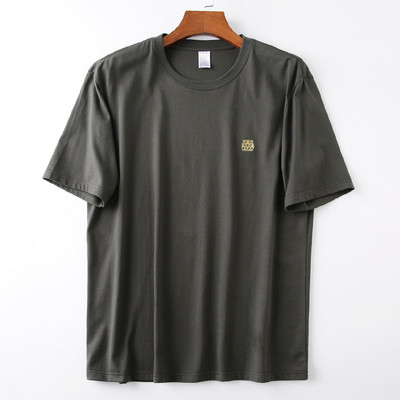 Meeste lõvitikandi ja ümara kaelusega T-särk