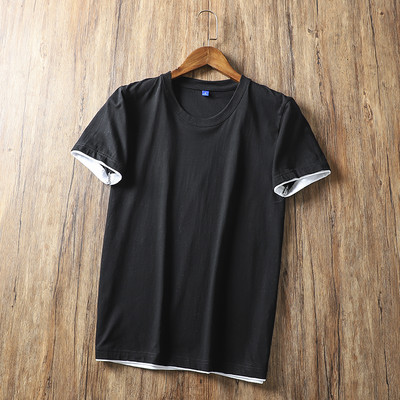 Ühevärviline ümara kaelusega ja lühikeste varrukatega meeste T-särk