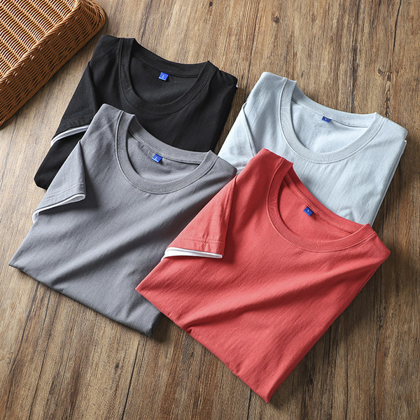 Ühevärviline ümara kaelusega ja lühikeste varrukatega meeste T-särk