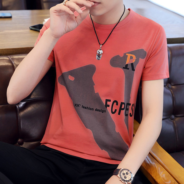 Uue mudeli meeste T-särk - ovaalse dekoltee ja lühikeste varrukatega