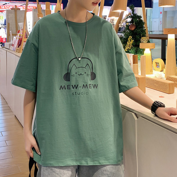 Lai aplikatsiooniga meeste T-särk sportimiseks ja igapäevaseks kasutamiseks