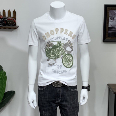 Uue mudeli värvilise aplikatsiooni ja 3/4 varrukatega T-särk