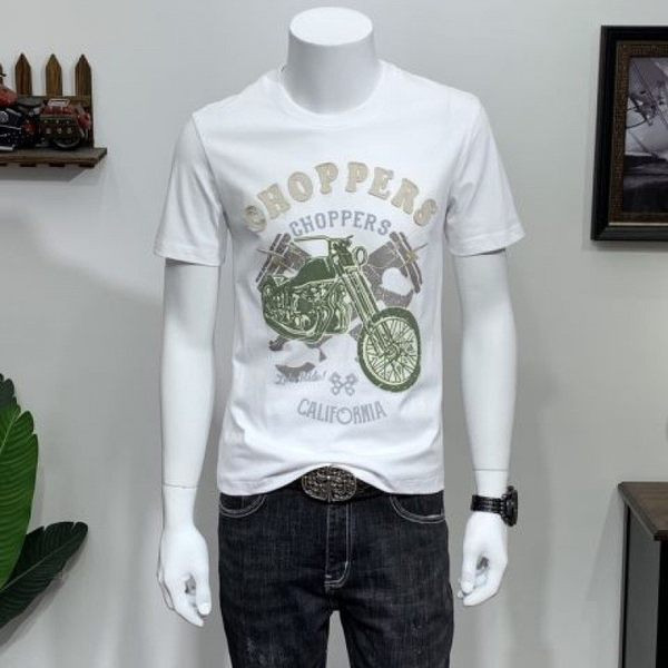 Uue mudeli värvilise aplikatsiooni ja 3/4 varrukatega T-särk