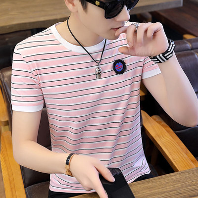 Ανδρικό μπλουζάκι με κοντά ριγέ μανίκια και οβάλ λαιμόκοψη