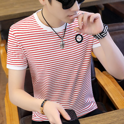 Ανδρικό μπλουζάκι με κοντά ριγέ μανίκια και οβάλ λαιμόκοψη