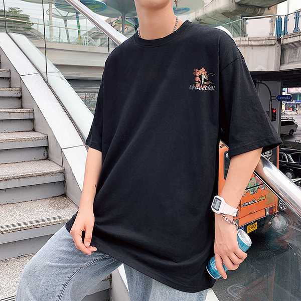 Модерна тениска с широка кройка и цветна щампа на гърба