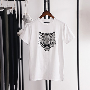 Ανδρικό μπλουζάκι με κοντά μανίκια και λιοντάρι απλικέ