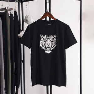 Ανδρικό μπλουζάκι με κοντά μανίκια και λιοντάρι απλικέ