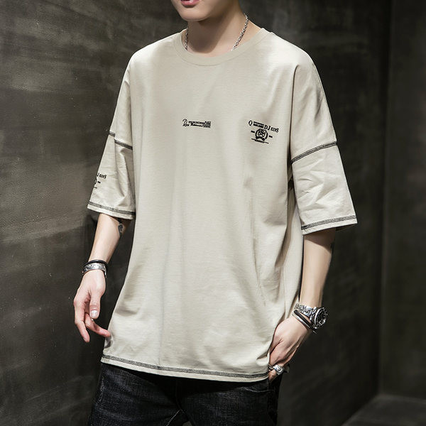 Ümara kaelusega ja trükiga meeste T-särk