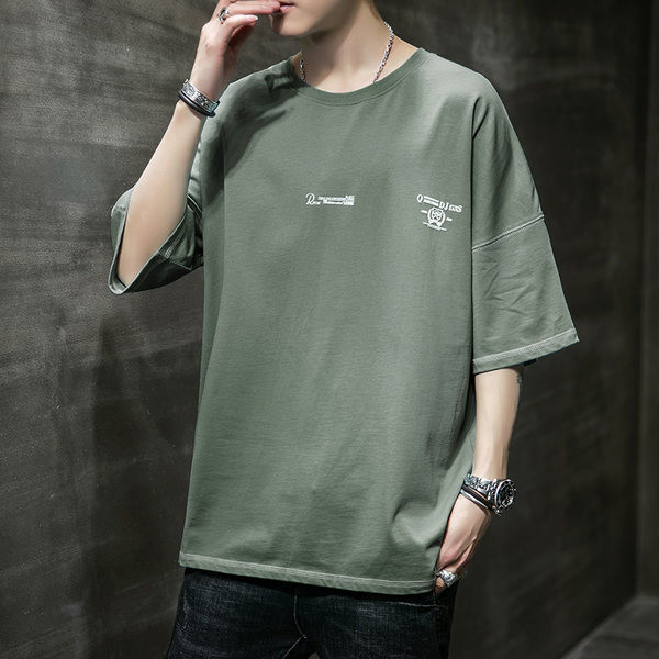 Ümara kaelusega ja trükiga meeste T-särk