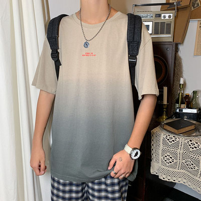 Meeste suvine sillerdavate värvide ja kirjaga T-särk