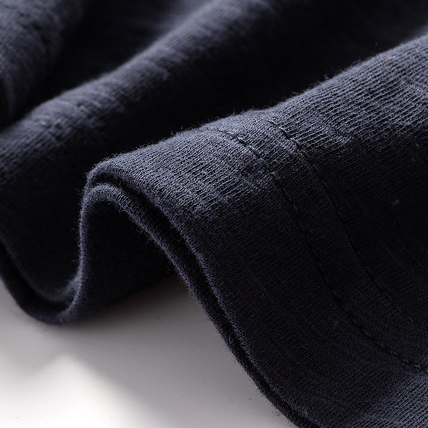 Lihtne meeste lühikeste varrukatega T-särk