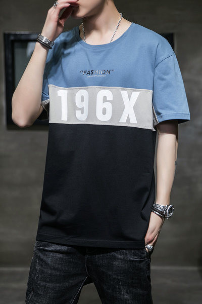 Ανδρικό μοντέρνο μπλουζάκι με επιγραφή και κοντά μανίκια