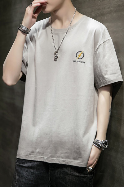 Praegune lai tikandiga T-särk