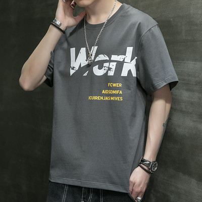 Suvine lühikeste varrukate ja ümara kaelusega meeste T-särk