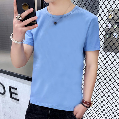 Laia mudeliga meeste T-särk ovaalse kaelusega ja lühikeste varrukatega