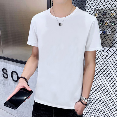 Laia mudeliga meeste T-särk ovaalse kaelusega ja lühikeste varrukatega