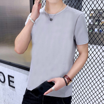 Laia mudeliga meeste T-särk ovaalse kaelusega ja lühikeste varrukatega