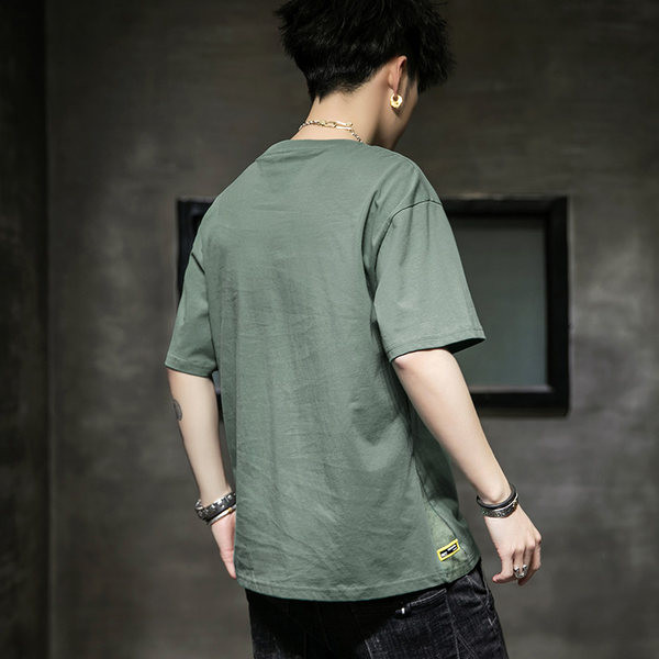 Lühikeste varrukate ja aplikatsiooniga vabaaja T-särk meestele