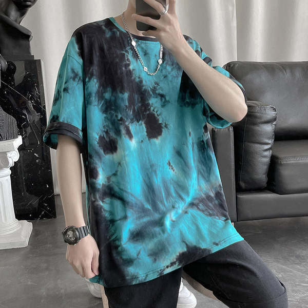 Suvine sillerdavates toonides meeste T-särk