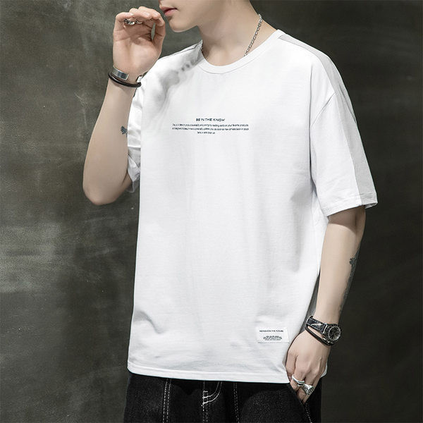 Ümara kaelusega ja lühikeste varrukatega vabaaja meeste T-särk – lai mudel