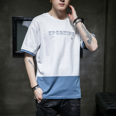 Moodne T-särk kirjaga ja lühikeste varrukatega - meestele