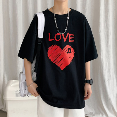 Laia mudeli suvine t-särk kirjadega