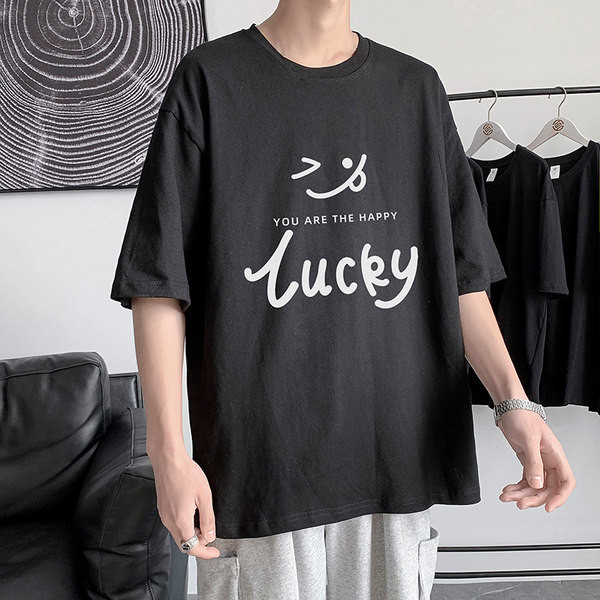 Laia mudeli suvine t-särk kirjadega