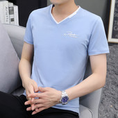 Lühikeste varrukate ja spitsikaelusega vabaaja meeste T-särk