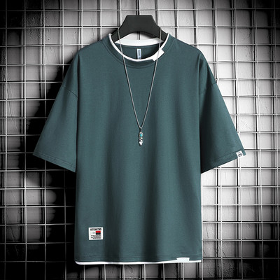 Suvine ovaalse dekoltee ja lühikeste varrukatega meeste T-särk