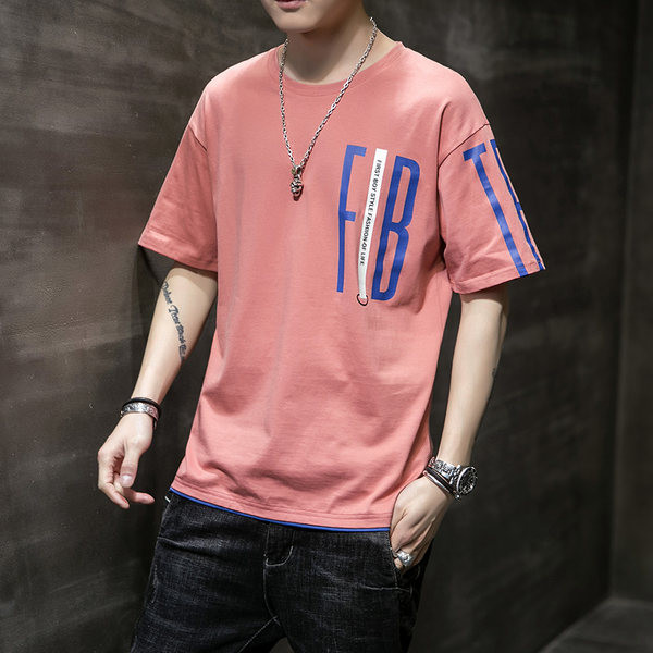 Vaba suvine teksti ja lühikeste varrukatega T-särk