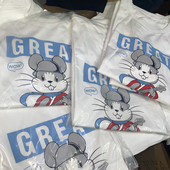 Küülikuaplikatsiooniga meeste T-särk