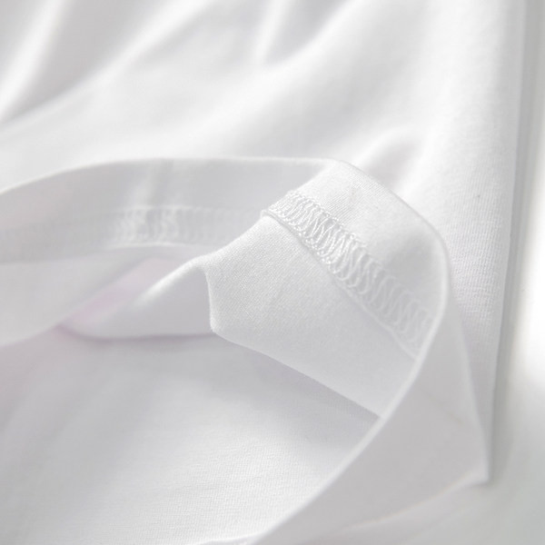 Мъжка тениска  с цветна бродерия