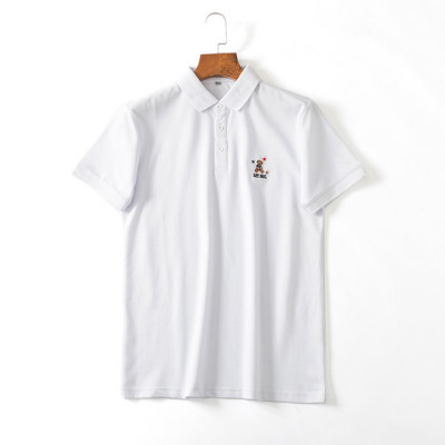 Klassikalise krae ja kaisukaru tikandiga meeste T-särk