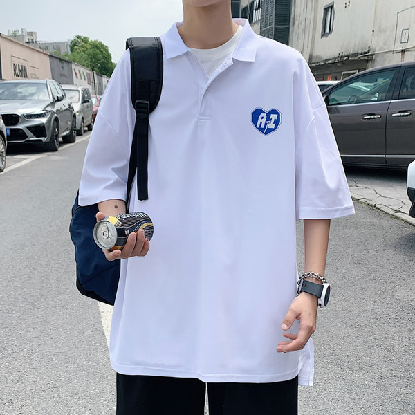 Широк модел мъжка блуза с класическа яка и апликация