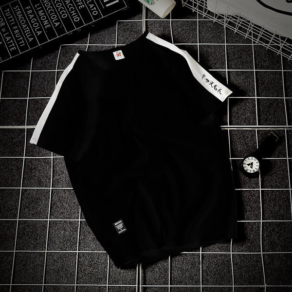 Muška majica kratkih rukava sa grbom i ovalnim izrezom -3/4 rukava