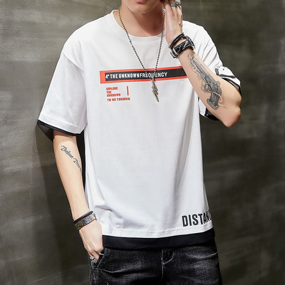 Ανδρικό μπλουζάκι με φαρδύ μοντέλο - με οβάλ λαιμόκοψη και κοντά μανίκια