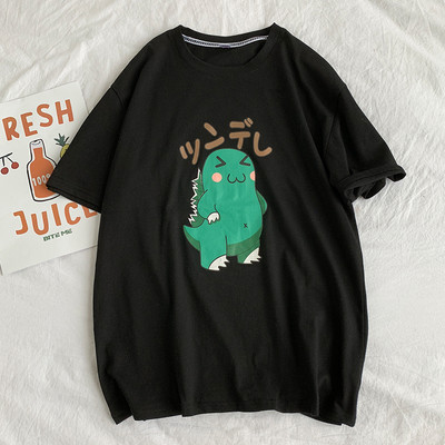 Lühikeste varrukate ja värvilise aplikatsiooniga meeste T-särk