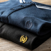 Ανδρική μπλούζα με κλασικό κολάρο και κέντημα