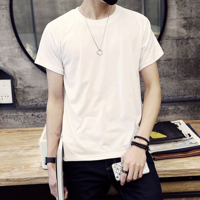 Mitmes värvitoonis lühikeste varrukatega meeste T-särk