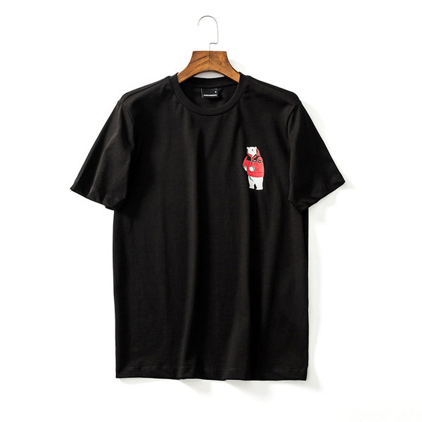 Aplikatsiooni ja lühikeste varrukatega meeste t-särk - kaks mudelit