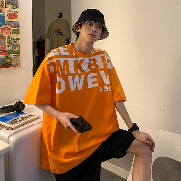 Lai kolmes värvitoonis kirjadega suvine T-särk