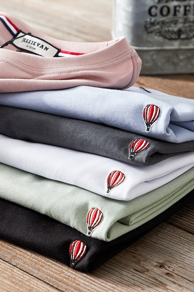 Moderna muška majica s vezom i kratkim rukavima