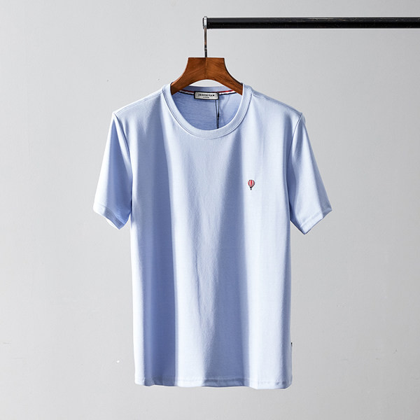 Moderna muška majica s vezom i kratkim rukavima