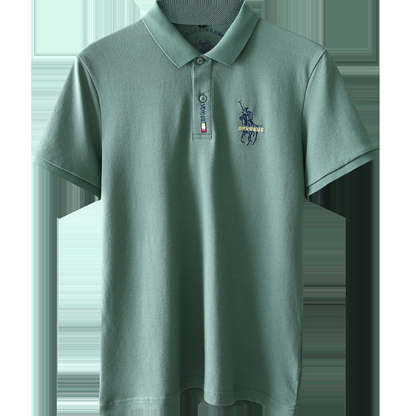 Muška majica s klasičnim ovratnikom i vezom