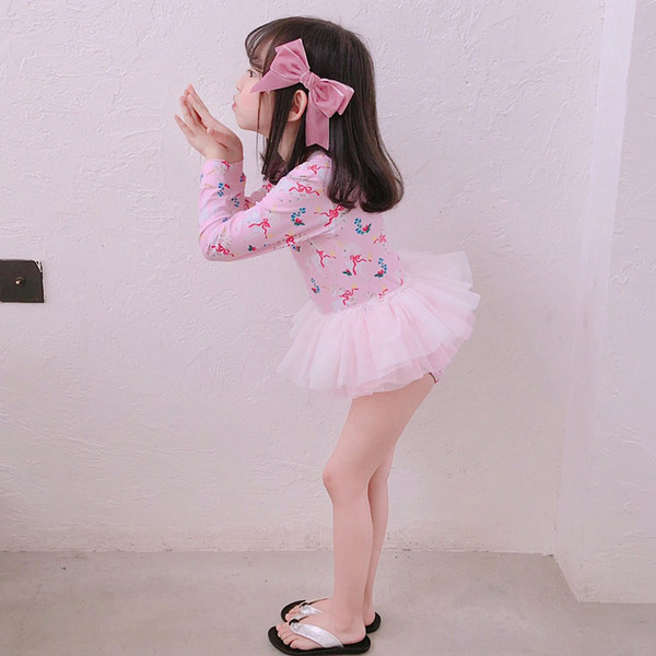 Pikkade varrukatega laste ujumistrikoo tüdrukutele