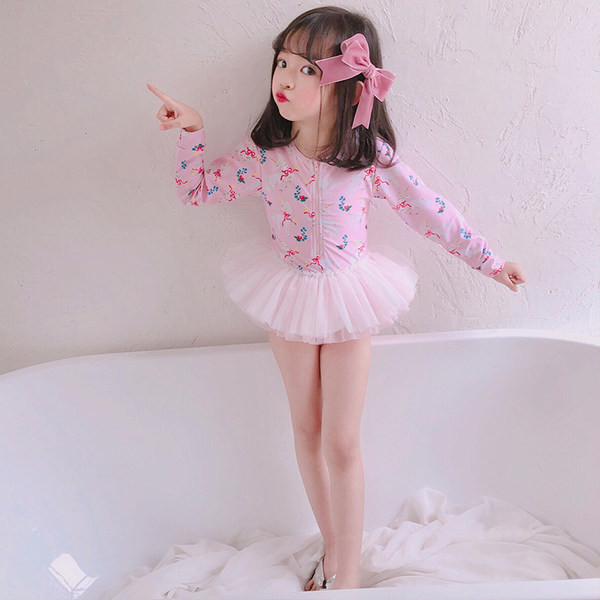 Pikkade varrukatega laste ujumistrikoo tüdrukutele