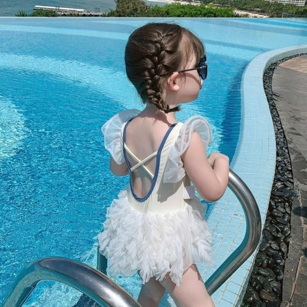 Laste täisujumistrikoo lahtise selja ja tülliga