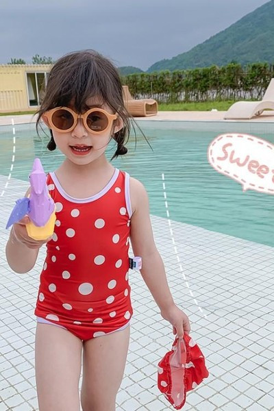 Kupaći kostim na pune točke za djevojčice