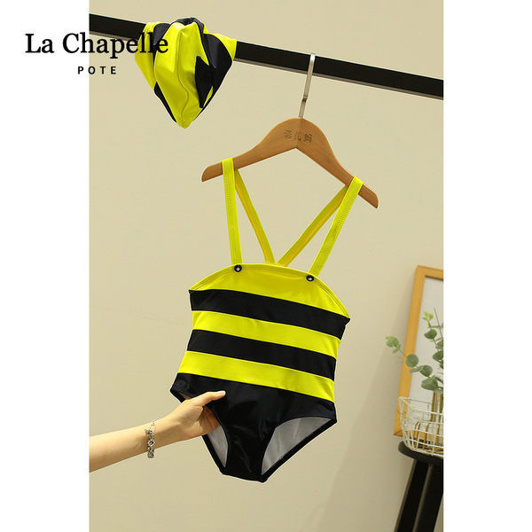 Peenikeste rihmadega triibulised terved pangad tüdrukutele